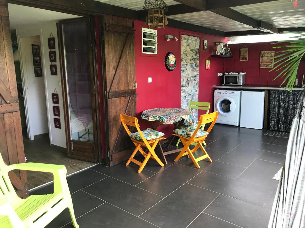 Un Bungalow Au Paradis Saint Pierre Exterior foto